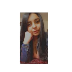 Meet your Posher, Daniela